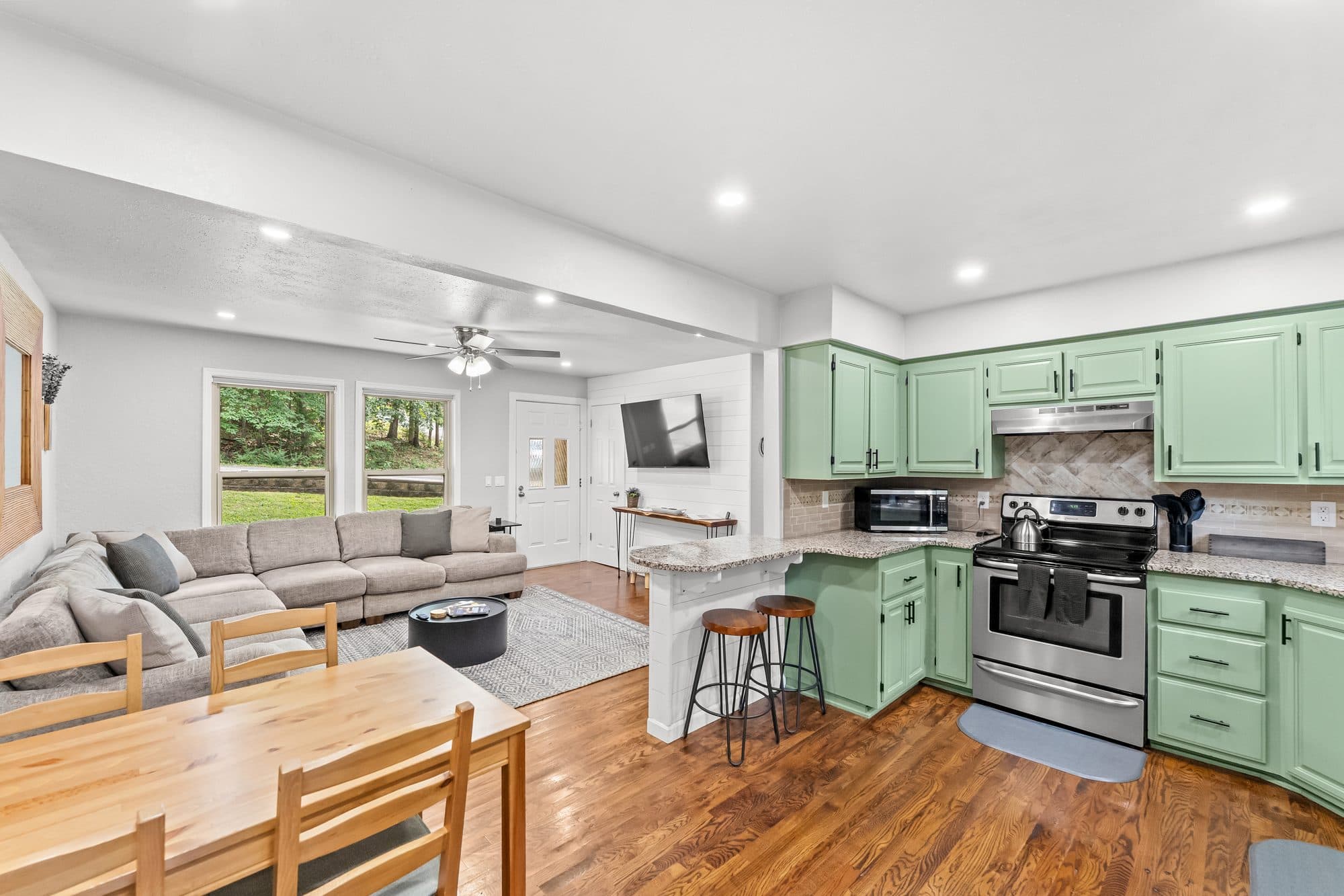 20_open-living-kitchen-wide